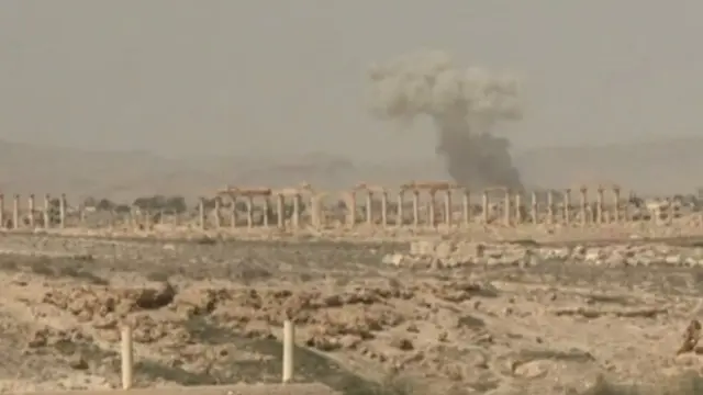 دولت اسلامیہ کے جنگجو تاریخی شہر پیلمائرا پر قبضے کے بعد اس کے نواح میں واقع صدیوں پرانے کھنڈرات پر بھی قابض ہوگئے ہیں