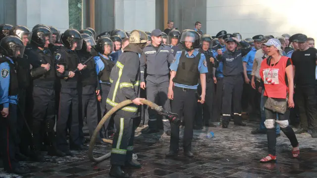 Протесты возле Рады