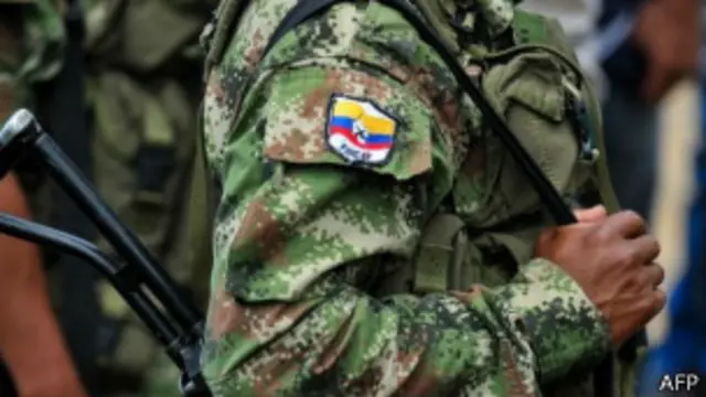 Santos ordenó la reanudación de los bombardeos el 15 de abril.