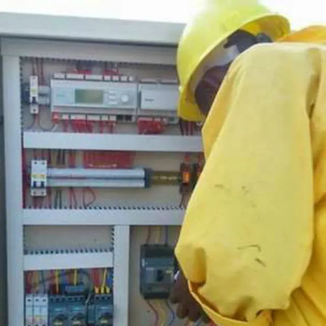 "Frank" llegó para trabajar de electricista aunque carecía de preparación.