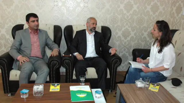 Aydın Gök (ortada): "Devlet Kürt meselesini bütün Kürtlerle konuşmalı. Sadece PKK ve HDP muhatap alınıyor."