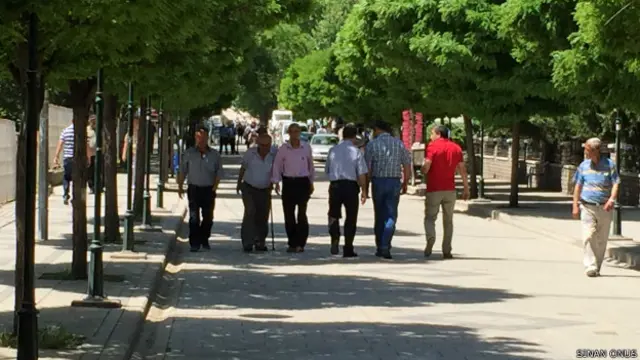 Cumhuriyet Meydanı'na açılan bu yol trafiğe kapalı.