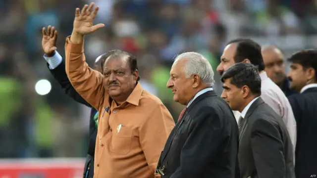 پاکستان کے صدر ممنون حسین اس میچ کے مہمانِ خصوصی تھے۔