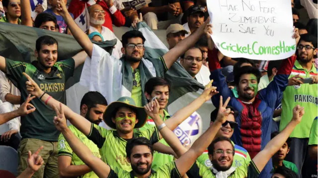 گذشتہ ہفتے پاکستان میں چھ برس کے طویل وقفے کے بعد بین الاقوامی کرکٹ کی بحالی کے سلسلے میں زمبابوے کی کرکٹ ٹیم دو ہفتے کے دورے پر لاہور پہنچی۔ 22 مئی کو تماشائیوں سے کچھا کھچ بھرے قذافی سٹیڈیم میں سیریز کے پہلے ٹی 20 میچ کے لیے سکیورٹی کے سخت انتظامات کیے گئے تھے۔ 