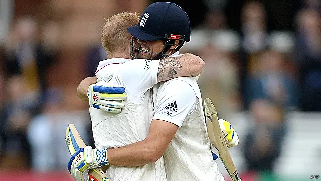 انگلینڈ کی دوسری اننگز میں سٹوکس اور کک نے عمدہ بیٹنگ کر رہے ہیں