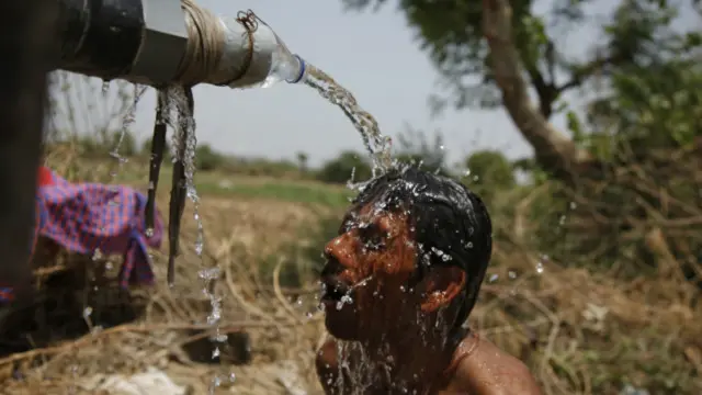 در شهر الله‌آباد در ایالت اوتار پرادش دمای ۴۸ درجه سانتی‌گراد رسیده است