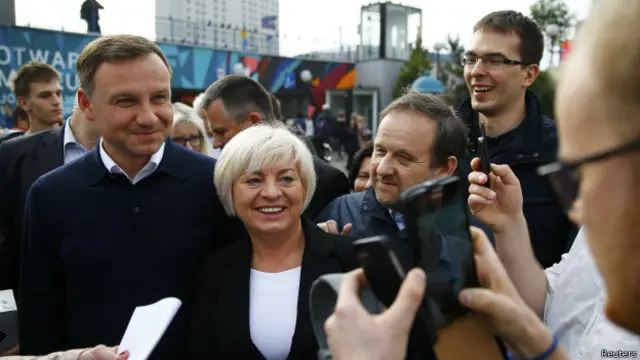 Дуда святкує перемогу