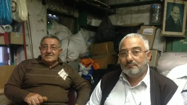 Necmi Girit (solda) ve Oktay Gündoğdu ise 3. köprü projesine destek veriyor