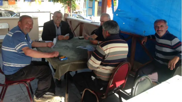 Kısırkaya Köyü'nde yaşayanlar arasında arsa fiyatlarının artmasını bekleyenler de var