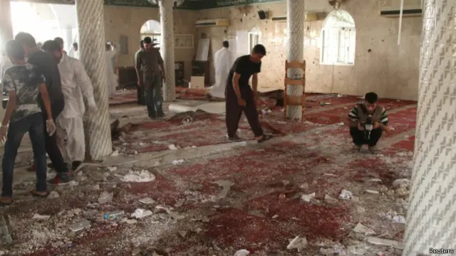 تنظيم القاعدة أعلن شنه هجمات شملت مساجد في السعودية.