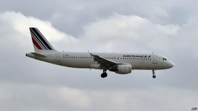 ایئر فرانس کی پرواز فلائٹ 22 پیرس سے نیویارک جا رہی تھی