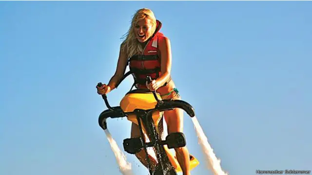 Una persona en n jetpack