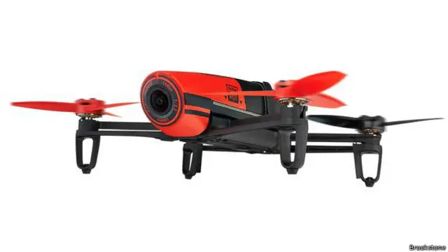 Un dron cuadricóptero