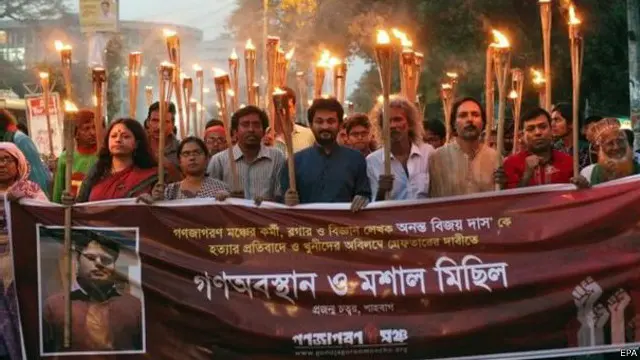 أثار مقتل المدونين احتجاجات على نطاق واسع في أنحاء بنغلاديش