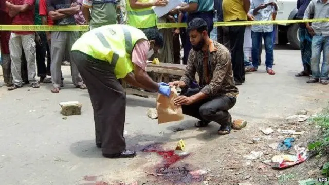 طعن المدون الثالث، أنانتا بيجوي داس، بالشارع في وضح النهار وهو في طريقه إلى عمله بأحد البنوك