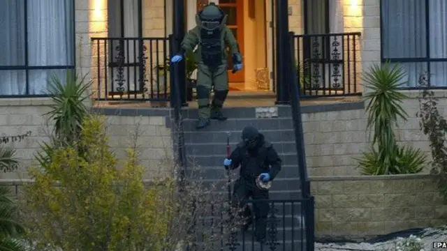 استرالیايي پولیسو د هغو کسانو پرضد عملیات پیل کړي، چې منځني ختیځ کې د جهادي ډلو ملاتړ کوي