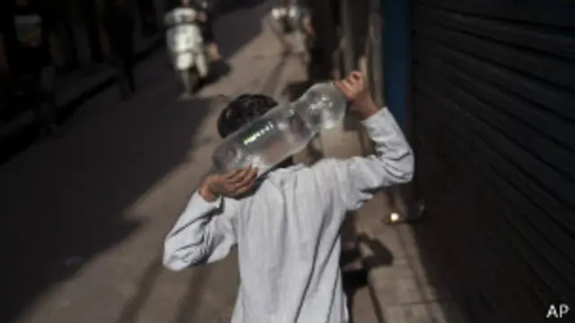 မြို့ကြီး အများစုမှာ အပူချိန် ၄၀ ဒီဂရီ ဆဲလ်ဆီးယပ်စ် အထိ ရောက်ရှိ။