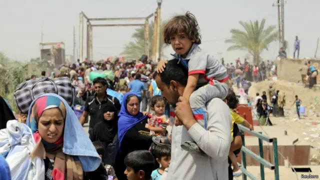 Việc IS tấn công vào Ramadi khiến người dân và cả quân chính phủ sợ hãi tháo chạy khỏi thành phố