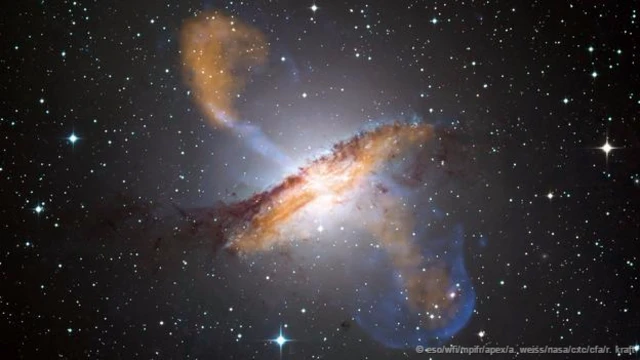 سائنسدانوں کا خیال ہے کہ ایسے بلیک ہولز تمام کہکشاؤں میں ہوں گے اور ان کی تعداد اربوں میں ہو سکتی ہے