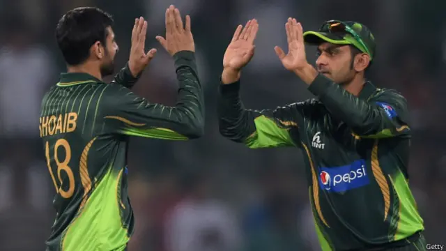 پہلے ایک روزہ میچ میں انھوں نے سنچری بنانے کے علاوہ چار وکٹیں حاصل کر کے پاکستان کی جیت میں اہم کردار ادا کیا تھا