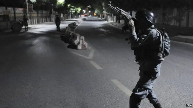 کچھ دن پہلے طالبان شدت پسندوں نے کابل میں ایک گیسٹ ہاؤس پر حملہ کیا تھا جس میں 14 افراد ہلاک ہو گئے تھے جن میں کچھ غیر ملکی بھی شامل تھے۔ اس حملے کی ذمہ داری طالبان نے قبول کی تھی