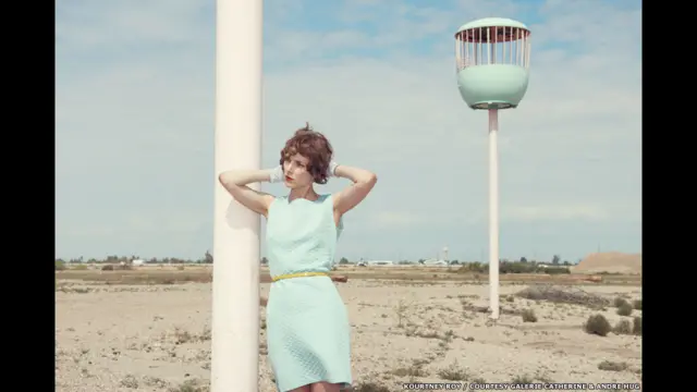 فرانس میں وچی فوٹوگرافی فیسٹیول میں نامور فوٹوگرافروں کے ساتھ ساتھ کورٹنی رائے جیسے نوجوان فنکاروں کے کام کو ایک سلسلہ وار نمائش میں اکھٹا کیا جا رہا ہے۔