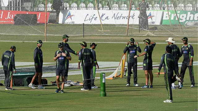 پاکستانی کرکٹرز بھی قذافی سٹیڈیم میں پریکٹس کر رہے ہیں۔ پاکستان کرکٹ بورڈ کے چیئرمین شہریار خان کے مطابق پاکستان کرکٹ بورڈ مختلف کرکٹ بورڈوں سے رابطے میں ہے اور ملک میں اگلی سیریز آئندہ سال کرانے کی کوشش کی جائے گی اور یہ میچ کراچی، ملتان، فیصل آباد اور مظفرآباد میرپور میں کرانے کا ارادہ ہے۔