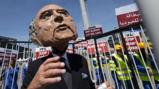 Biểu tình đòi ông Blatter từ chức
