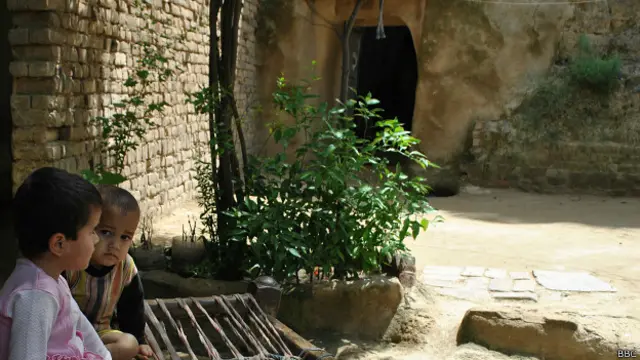 पाकिस्तान गुफ़ा में आशियाना