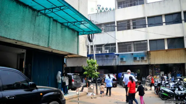 Diambil pada tahun 2015, di tempat yang sama. Rumah itu sudah hilang dan berganti menjadi pusat pertokoan. 