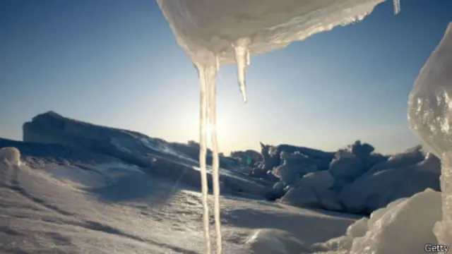 На ранньому етапі розвитку Землі льод не міг утриматися на її поверхні