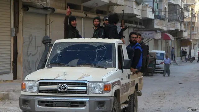 صدر بشار الاسد کے خلاف بغاوت کے بعد سے شام کی خانہ جنگی میں اب تک دو لاکھ 30 ہزار سے زیادہ افراد ہلاک ہو چکے ہیں