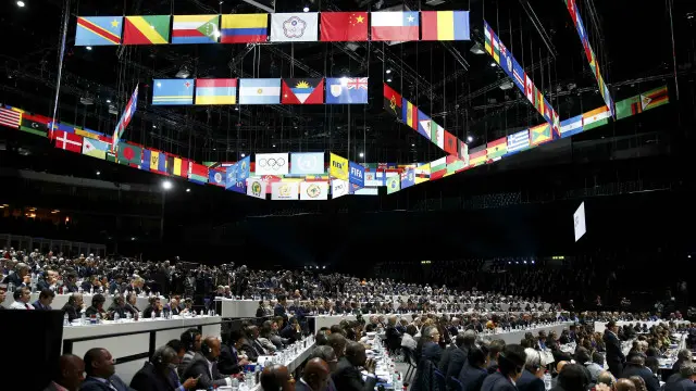 که څه هم رایه اچونه پټه ده خو د نړۍ د شپږو لویو وچو فدراسیونونو وار د مخه ویلي چې چاته به رایه ورکوي