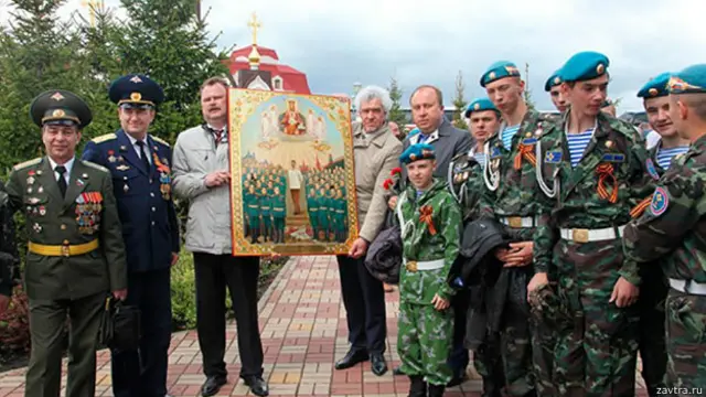 Икона со Сталиным