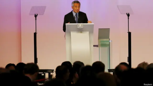 新加坡总理李显龙发表演讲