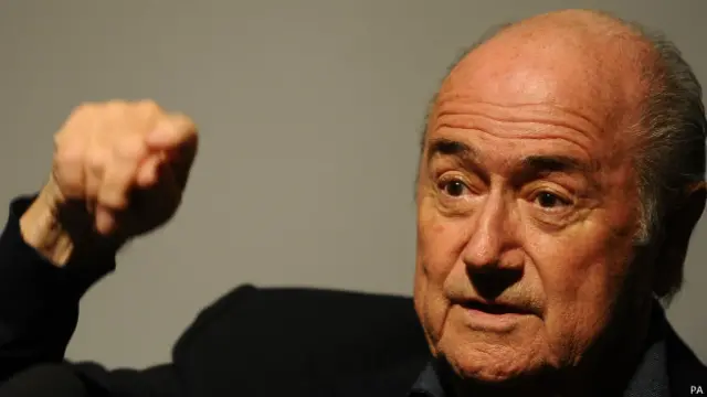 "1998 ඉඳල සෑම වසරකම ෆීෆා අනුග්‍රහ මුදල ඩොලර් 250,000 ක් අපිට ලබා දෙනවා. ඒකෙන් තමයි අපි සම්පූර්ණ මේ පාපන්දුව පවත්වාගෙන යන්නේ" - ශ්‍රී ලංකා පාලක මණ්ඩලය