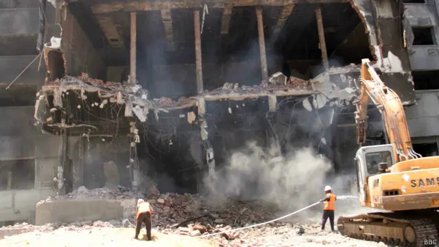 لم تحدد الحكومة كيفية استغلال مكان المبنى المهدم.