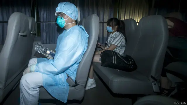 أحد العاملين في مجال الصحة