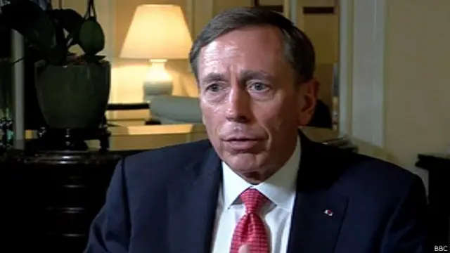 Дэвид Петреус