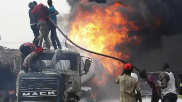 Wata tankar mai da ta kama da wuta a Lagos a watannin baya