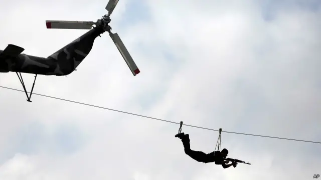 مناورة لحماس