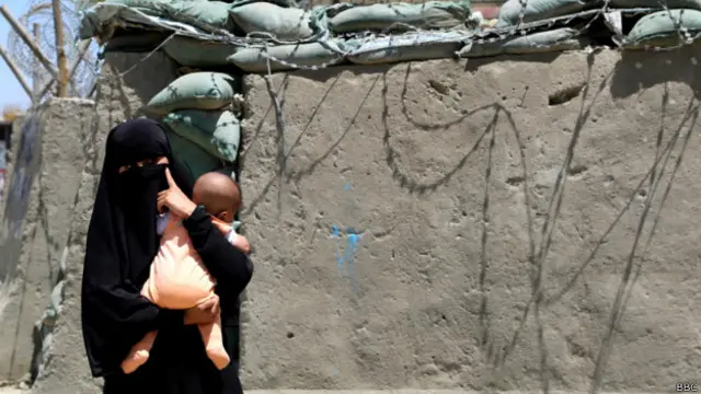 دختر می‌گوید تا پای اعدام پدرش خواهد ایستاد