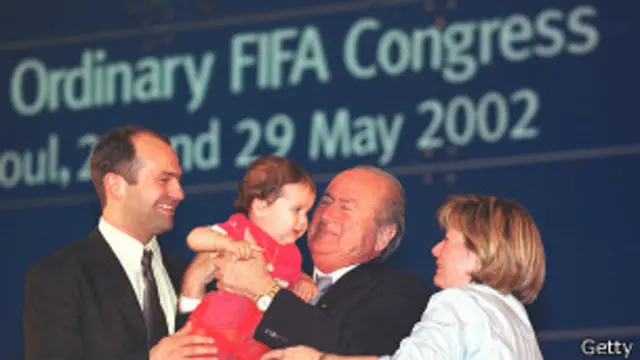 luis figo, fifa, escandalo, corrupcion, blatter, renuncia