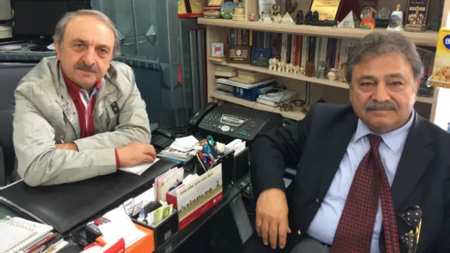 Erzurumlu yazar Erdal Güzel ve köşe yazarı Dursun Şen, sağ ve Sünni İslam eksenli politikaların Safevi devletine ve komünizme karşı mücadeleyle geliştirildiğini söylüyor