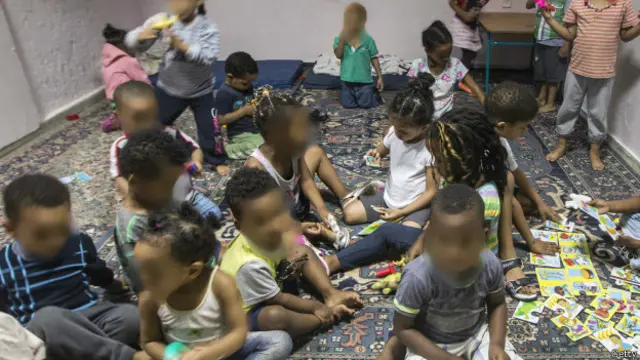 Creche clandestina em Tel Aviv | Foto: Getty