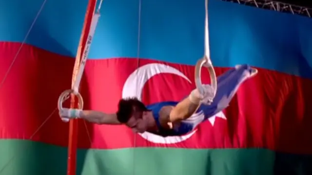 Гимнаст на кольцах