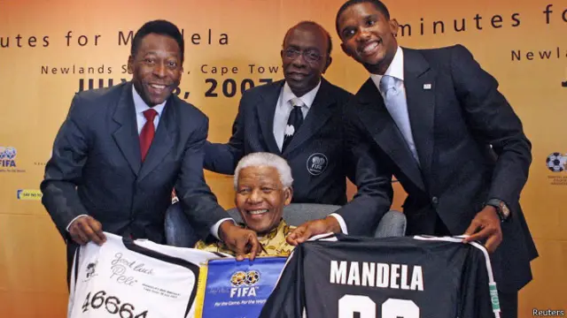 Jack Warner con Pelé, Mandela y Eto'o.