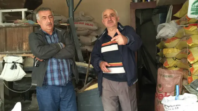 Yakup Bilgin (solda): AKP'ye oy veren vatandaşta bir korku var