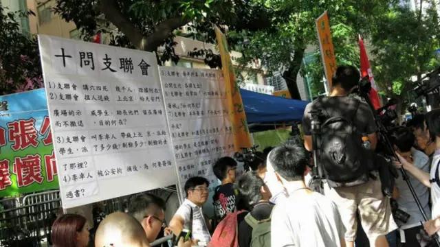 亲建制团体向支联会提出“十问”。