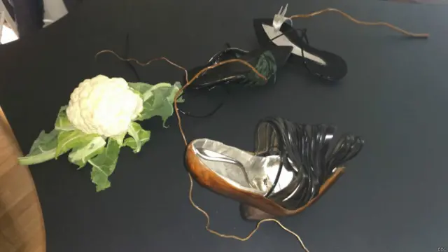 主菜上場，設計的理念是不是和意大利的墨魚汁麵條有很大的關係？